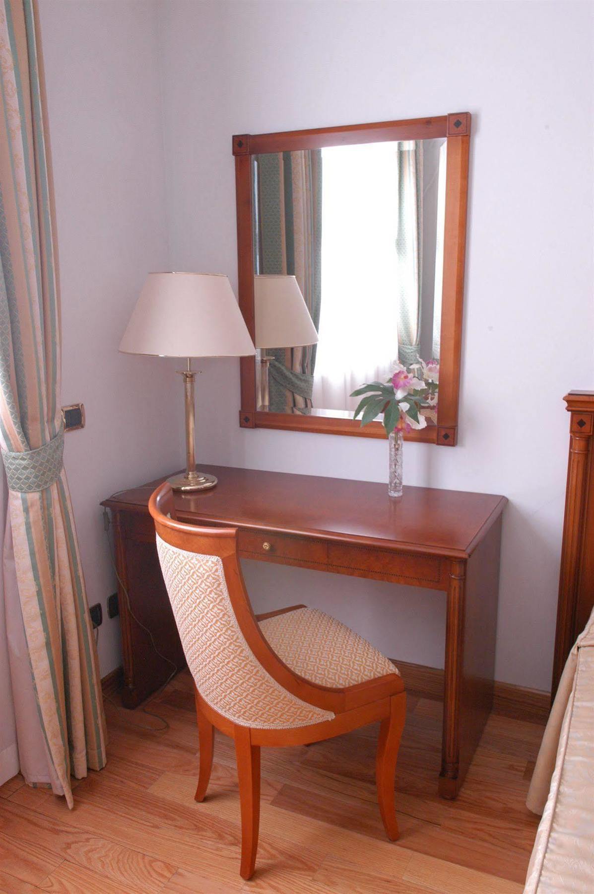 Pilgrim'S Hotel Cicognolo Buitenkant foto