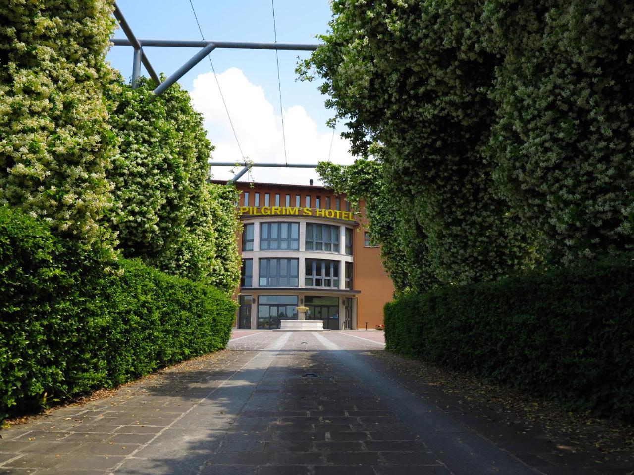 Pilgrim'S Hotel Cicognolo Buitenkant foto