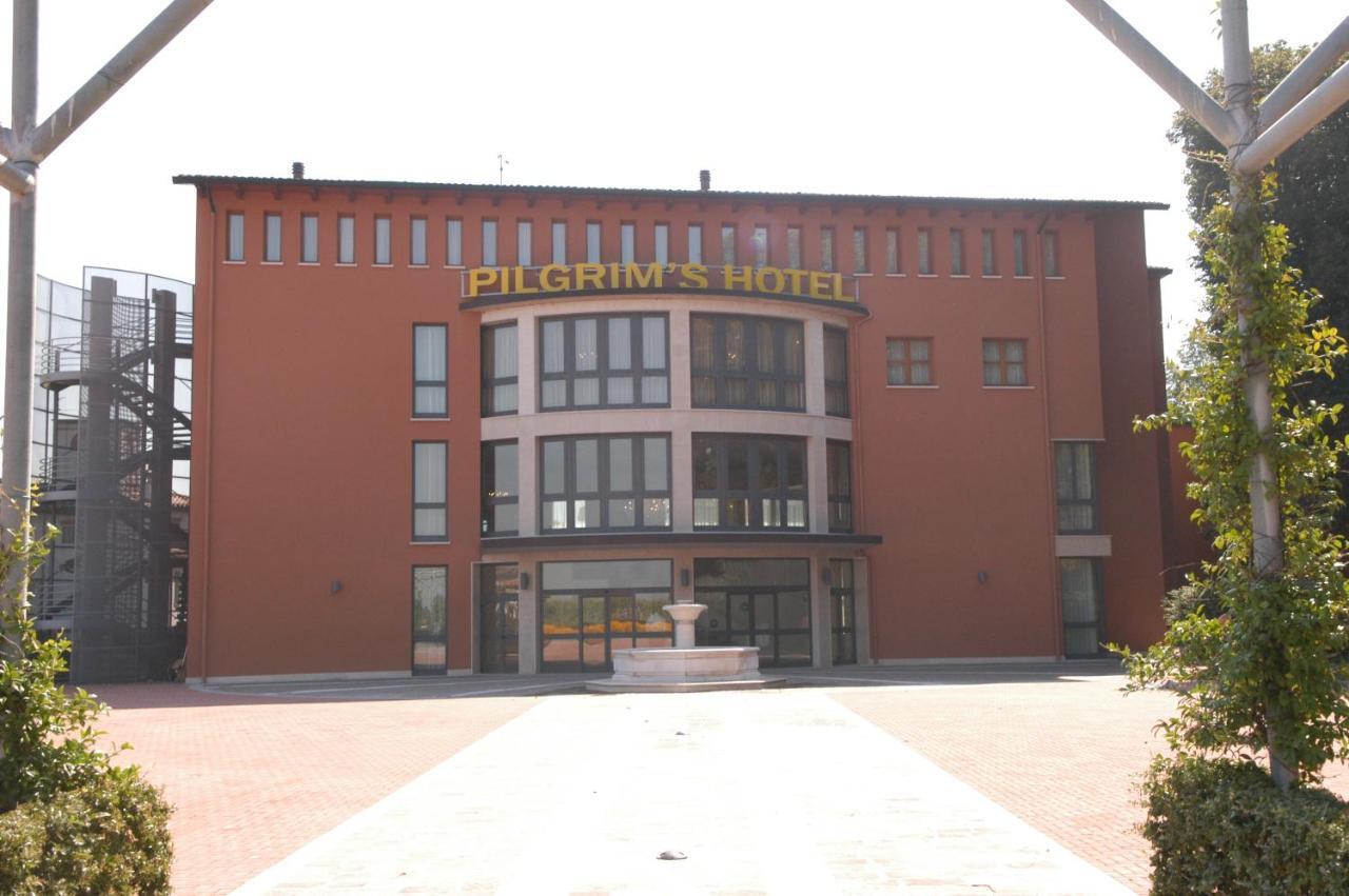Pilgrim'S Hotel Cicognolo Buitenkant foto